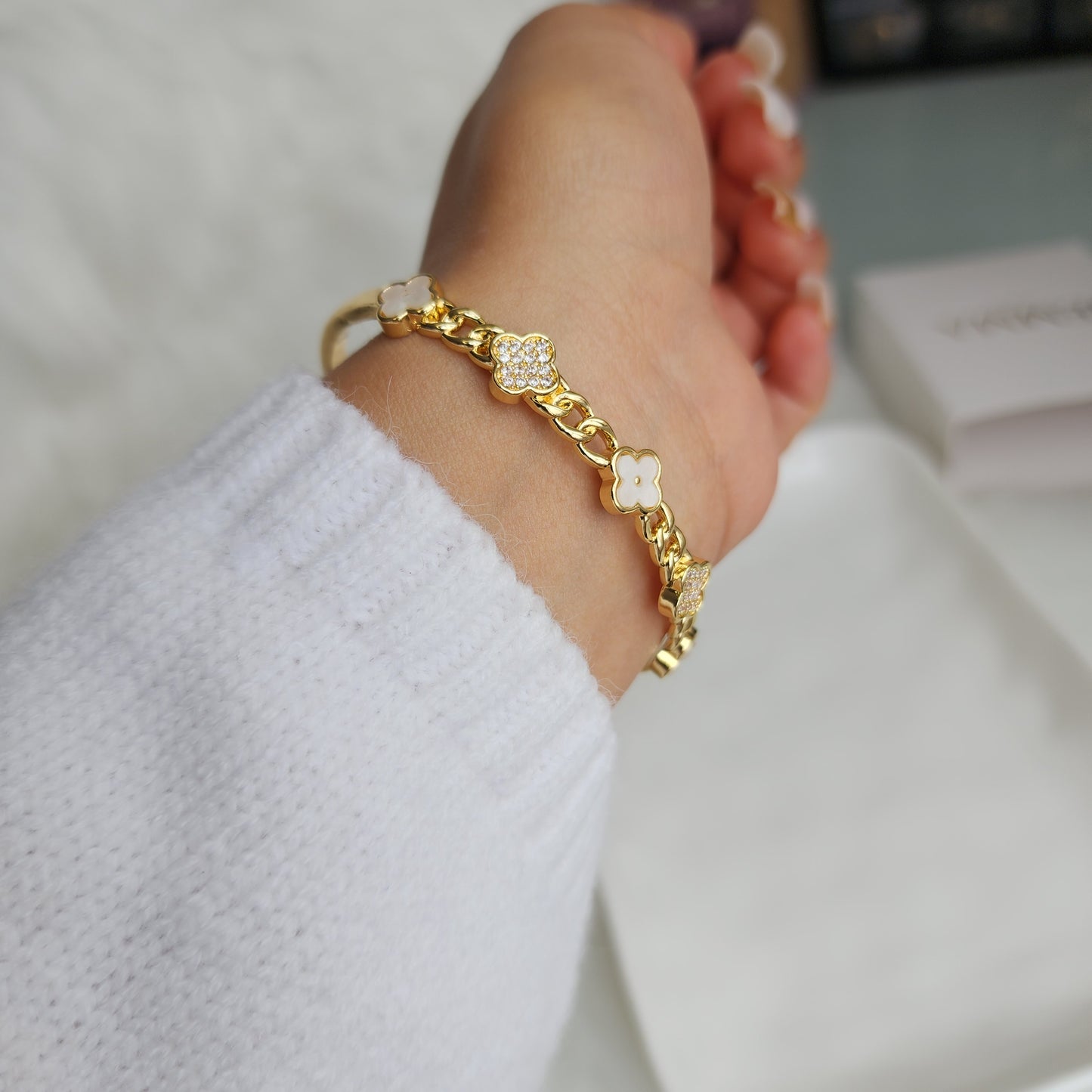 BRAZALETE ANTHEA ORO