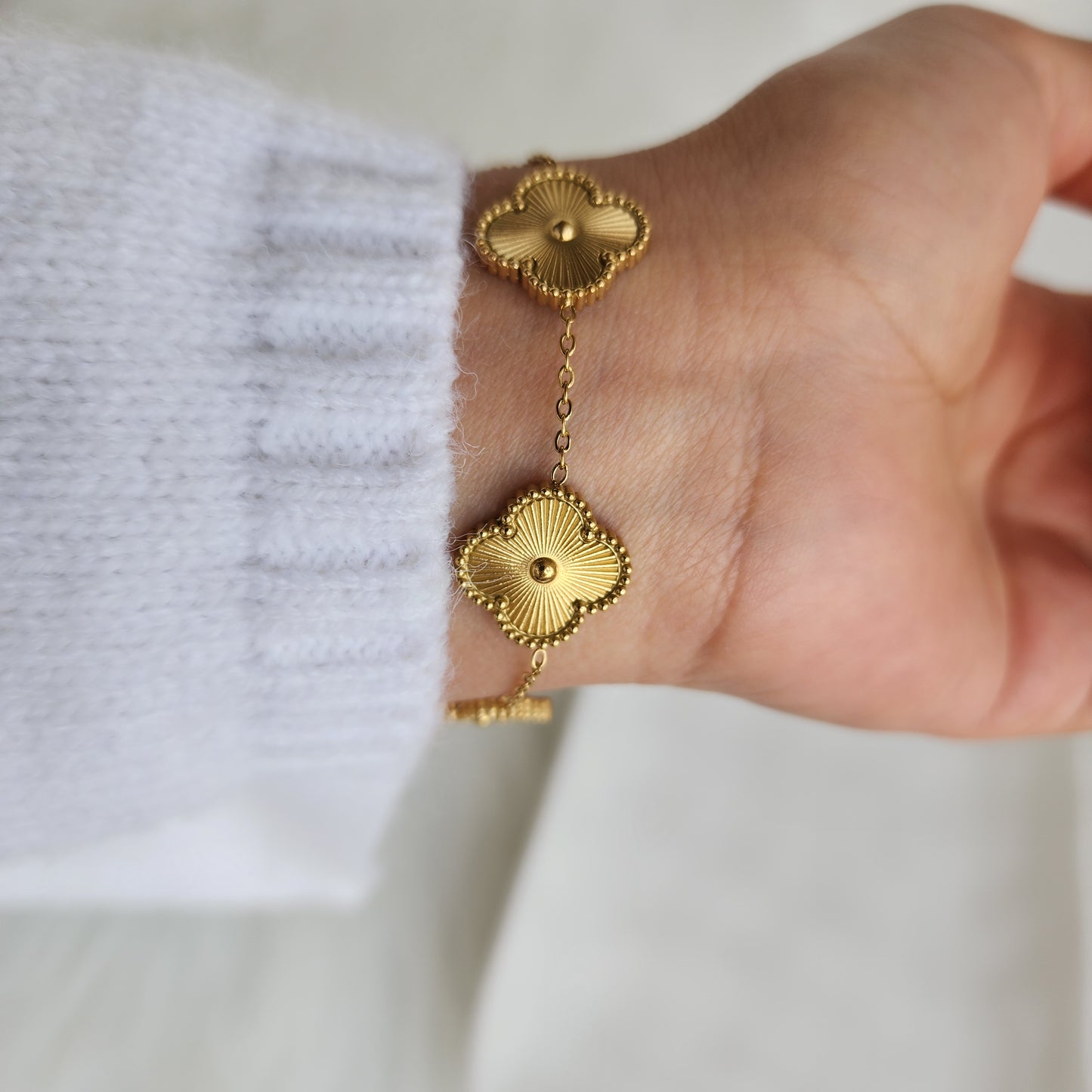 PULSERA  VAN CLEEF TREBOL ORO